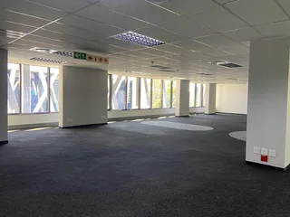 733 sqm Office To Let in Bryanston