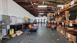 372sqm Warehouse To Let in North Industia, Pinetown | Swindon Property