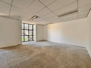 142 sqm Office to Let in Sandton