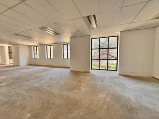 142 sqm Office to Let in Sandton