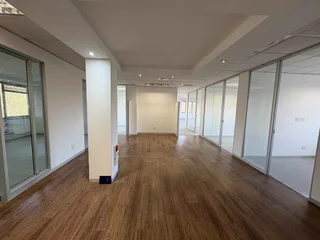 313m² Office to rent Woodmead