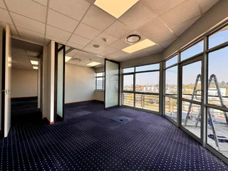 330 sqm Office to Let in Sandton