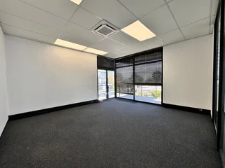 298 sqm Office to Let in Sandton