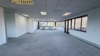 313m² Office to rent Woodmead