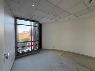 313m² Office to rent Woodmead