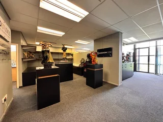 181 sqm Office to Let in Sandton