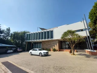243 sqm Office to Let in Bedfordview
