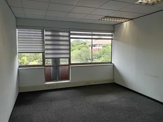 661m² Office to rent Woodmead