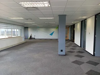 661m² Office to rent Woodmead