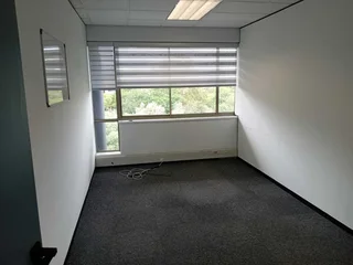 661m² Office to rent Woodmead