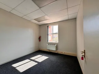 201 sqm Office to Let in Sandton