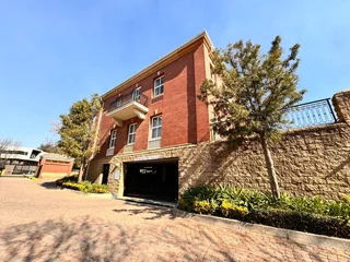 201 sqm Office to Let in Sandton