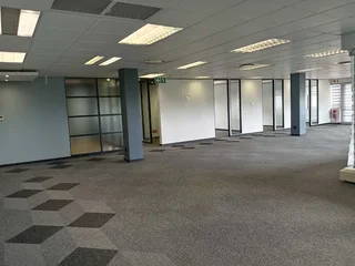 661m² Office to rent Woodmead