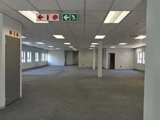 562m² Office to let Sunninghill