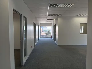 562m² Office to let Sunninghill