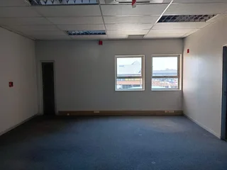 562m² Office to let Sunninghill