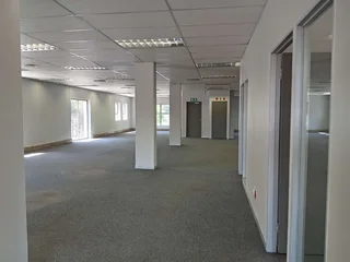 562m² Office to let Sunninghill