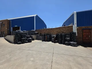 Fantastic free standing property FOR SALE in Hughes, Jet Park.