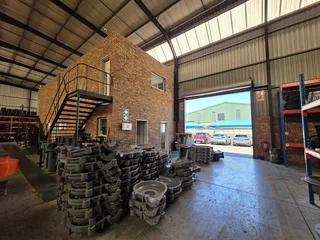 Fantastic free standing property FOR SALE in Hughes, Jet Park.