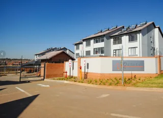 Secure Apartment For Rent In Sagewood (octave)