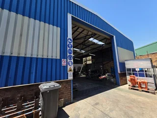 Fantastic free standing property FOR SALE in Hughes, Jet Park.