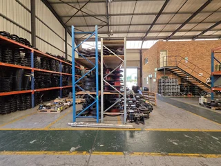 Fantastic free standing property FOR SALE in Hughes, Jet Park.