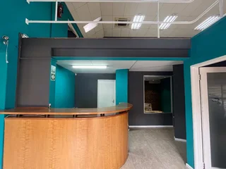 480m2 two storey office unit to let in Woodbridge Business Park