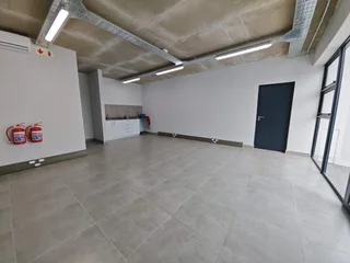 518m2 Warehouse TO RENT/TO LET in Glen Anil | Swindon Property