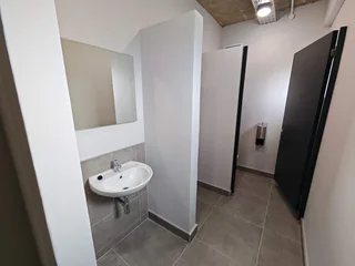 518m2 Warehouse TO RENT/TO LET in Glen Anil | Swindon Property