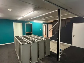 480m2 two storey office unit to let in Woodbridge Business Park