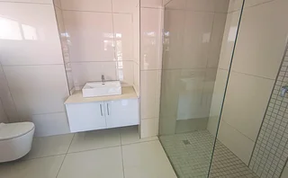 LIVING IN LUXURY - EXECUTIVE HOME IN SECURE ESTATE