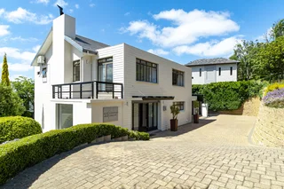 Style, Ample Space, Comfort & Views!