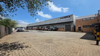 Highway Facing Warehouse TO LET in Jet Park