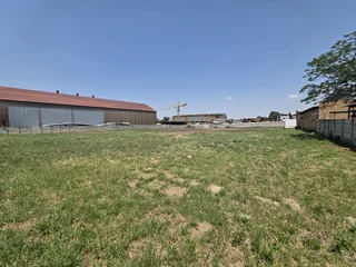 Yard available To Let in Elandsfontein!