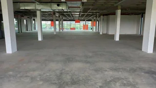 951 Square Meter third Floor White Box Office to let