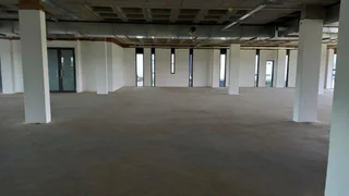 951 Square Meter third Floor White Box Office to let