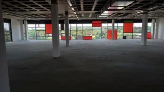 951 Square Meter third Floor White Box Office to let