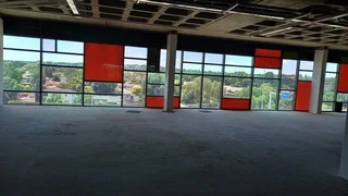 951 Square Meter third Floor White Box Office to let