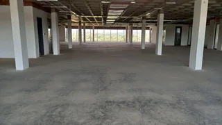 951 Square Meter third Floor White Box Office to let