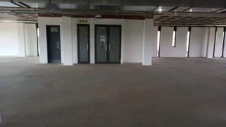 951 Square Meter third Floor White Box Office to let