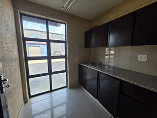 Warehouse available To Let in Pomona, Kempton Park.