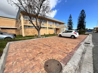 1526 m² Industrial Warehouse TO RENT in a secure park in Montague Gardens | Swindon Property