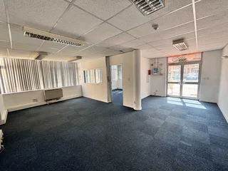 1526 m² Industrial Warehouse TO RENT in a secure park in Montague Gardens | Swindon Property