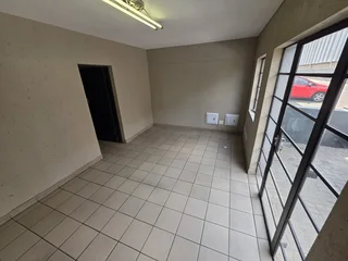 Warehouse available To Let in Pomona, Kempton Park.