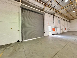 1526 m² Industrial Warehouse TO RENT in a secure park in Montague Gardens | Swindon Property