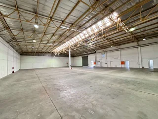 1526 m² Industrial Warehouse TO RENT in a secure park in Montague Gardens | Swindon Property