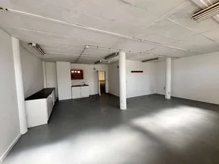 1526 m² Industrial Warehouse TO RENT in a secure park in Montague Gardens | Swindon Property