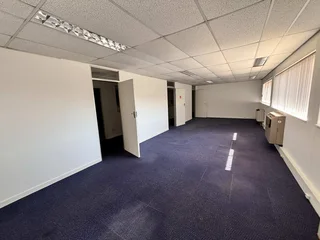 1526 m² Industrial Warehouse TO RENT in a secure park in Montague Gardens | Swindon Property