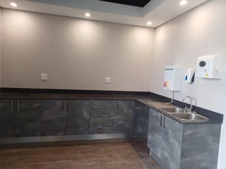 690 Sqm office to let - Irene Centurion