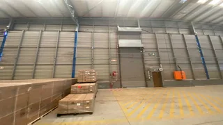 Incredible 2000sqm warehouse availbale